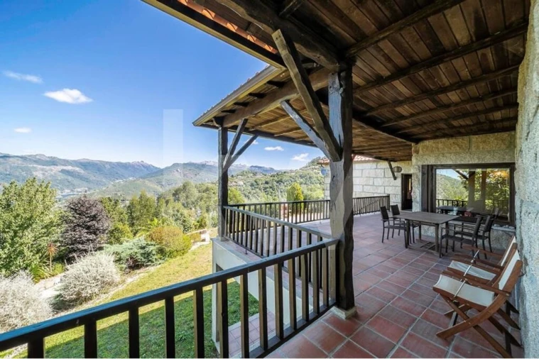 Moradia T3 para Venda em Ventosa e Cova Foto 3