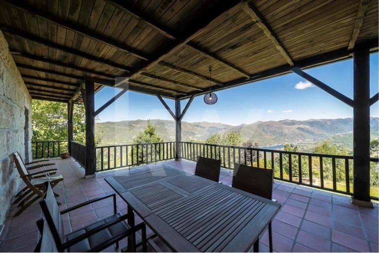 Moradia T3 para Venda em Ventosa e Cova Foto 5