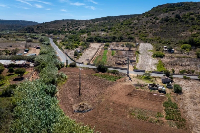 Terreno para Venda em Budens Foto 3