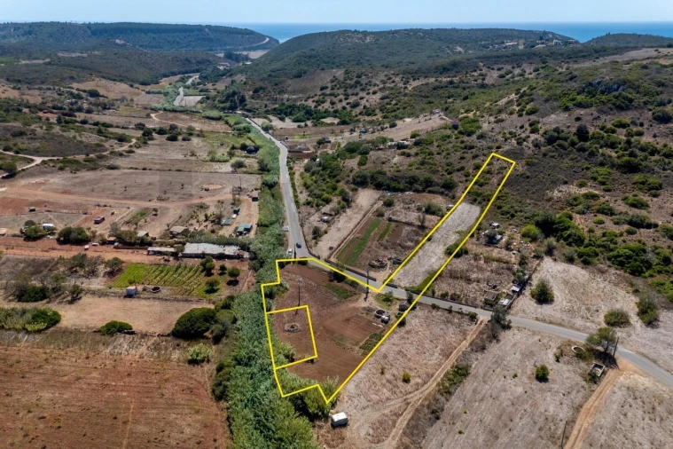 Terreno para Venda em Budens Foto 10