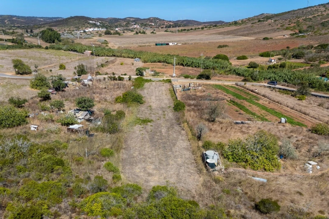 Terreno para Venda em Budens Foto 2
