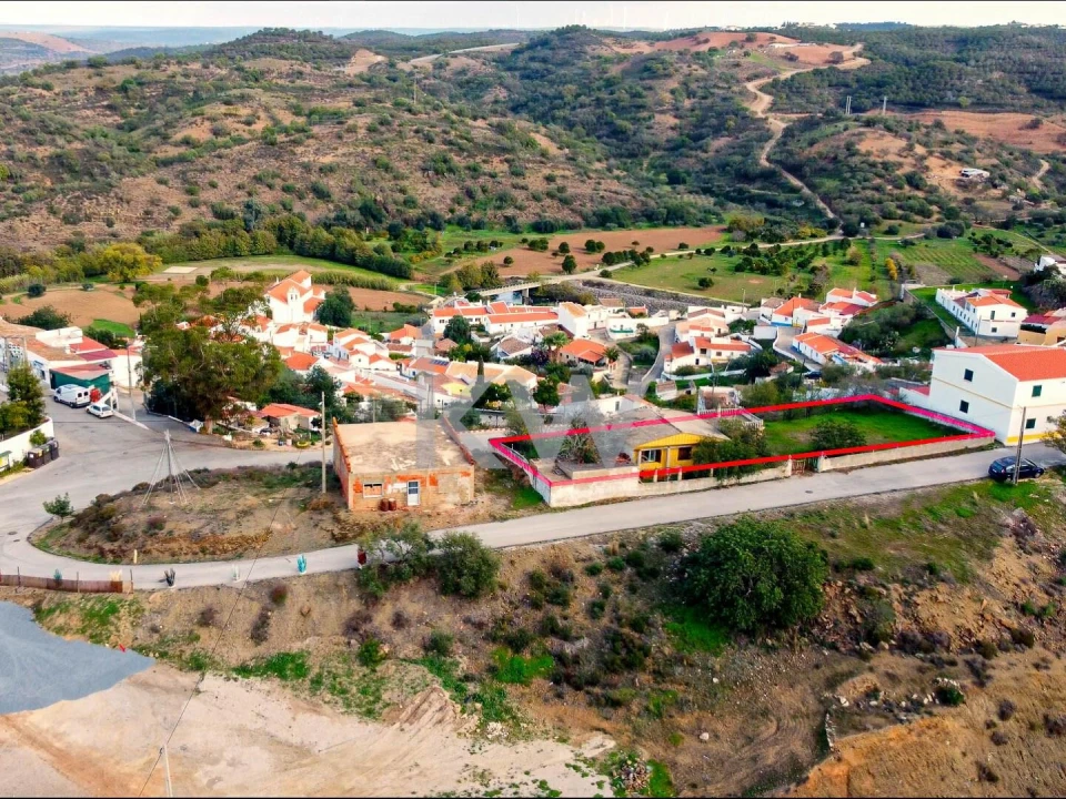 Moradia T3 para Venda em Odeleite Foto 11