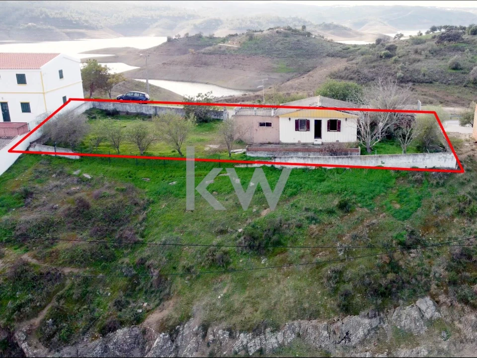 Moradia T3 para Venda em Odeleite Foto 1