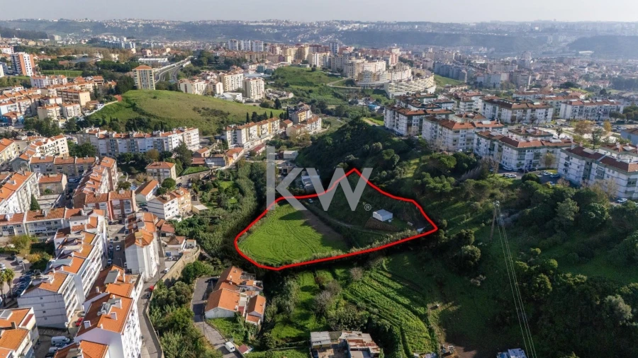 Terreno para Venda em Odivelas Foto 1