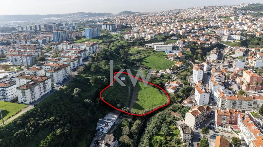 Terreno para Venda em Odivelas Foto 3