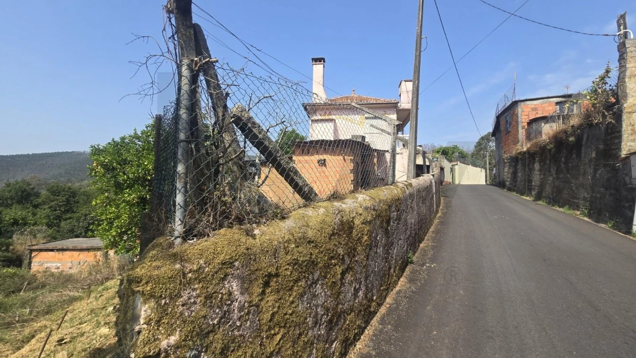 Moradia T2 para Venda em Silva Escura e Dornelas Foto 1