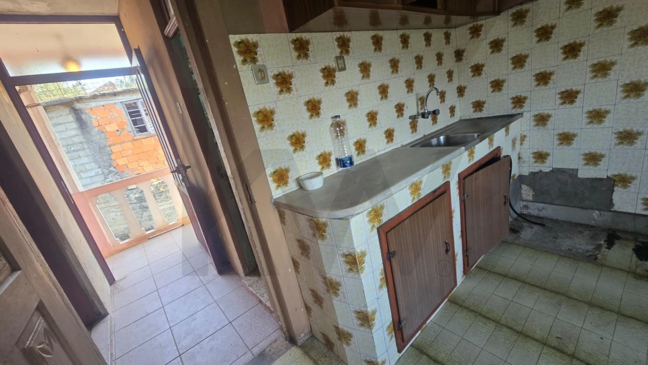 Moradia T2 para Venda em Silva Escura e Dornelas Foto 6