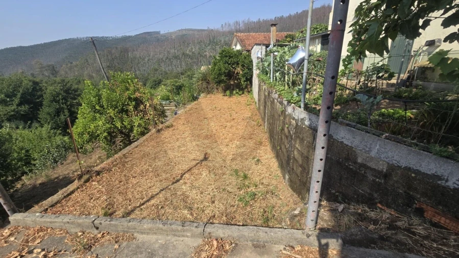 Moradia T2 para Venda em Silva Escura e Dornelas Foto 12