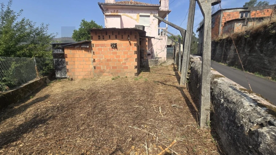 Moradia T2 para Venda em Silva Escura e Dornelas Foto 15