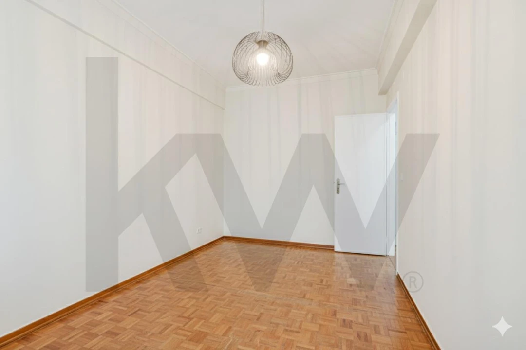 Apartamento T2 para Venda em Agualva e Mira-Sintra Foto 17