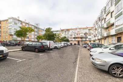 Apartamento T2 para Venda em Agualva e Mira-Sintra