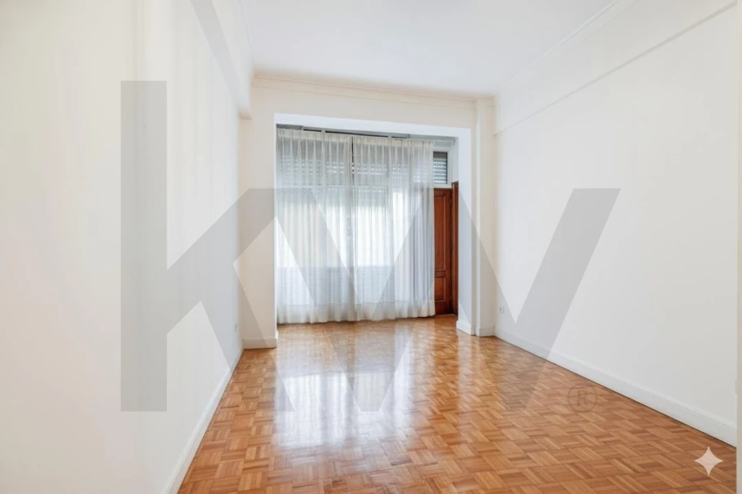 Apartamento T2 para Venda em Agualva e Mira-Sintra Foto 18