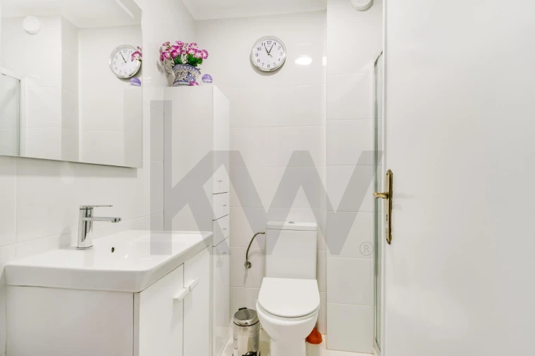 Apartamento T2 para Venda em Agualva e Mira-Sintra Foto 7