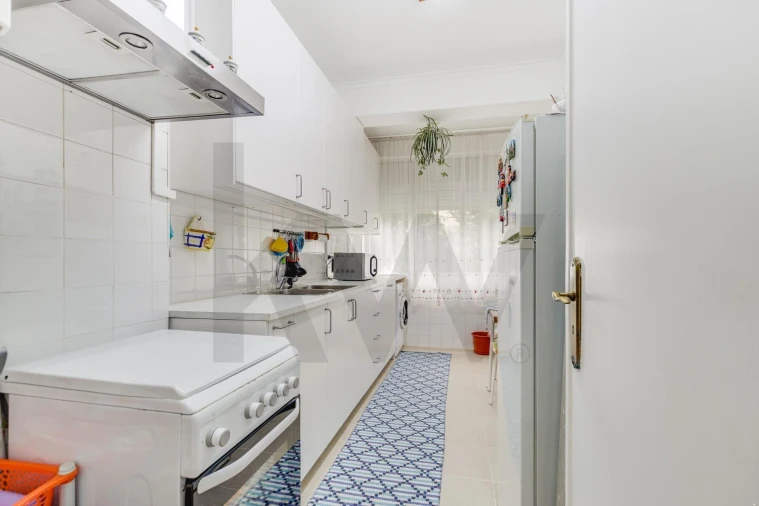Apartamento T2 para Venda em Agualva e Mira-Sintra Foto 4