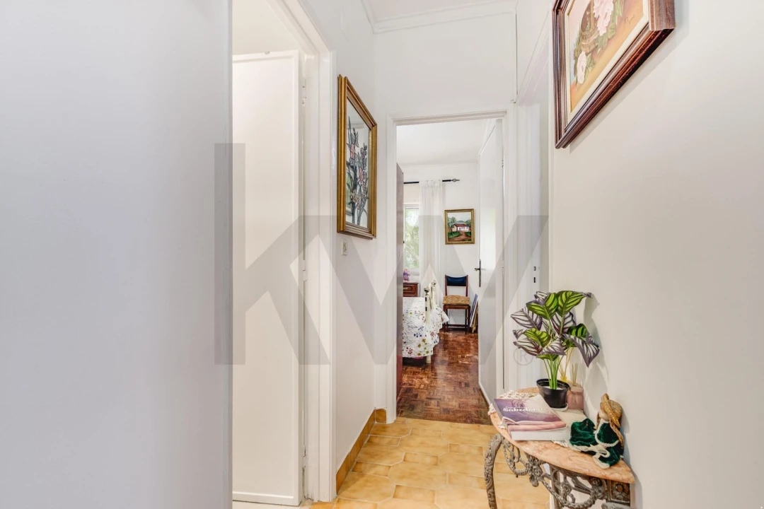 Apartamento T2 para Venda em Agualva e Mira-Sintra Foto 6