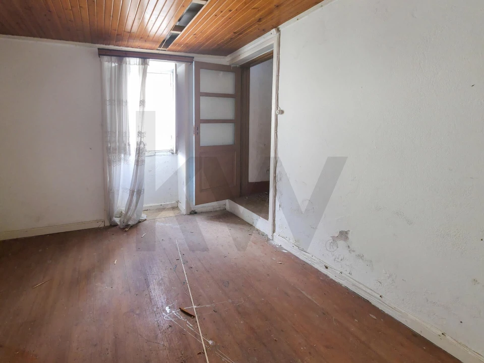 Moradia T5 para Venda em Ribeira das Tainhas Foto 6