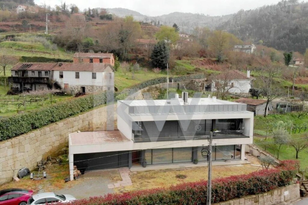 Moradia T3 para Venda em São Cristovão de Nogueira Foto 2