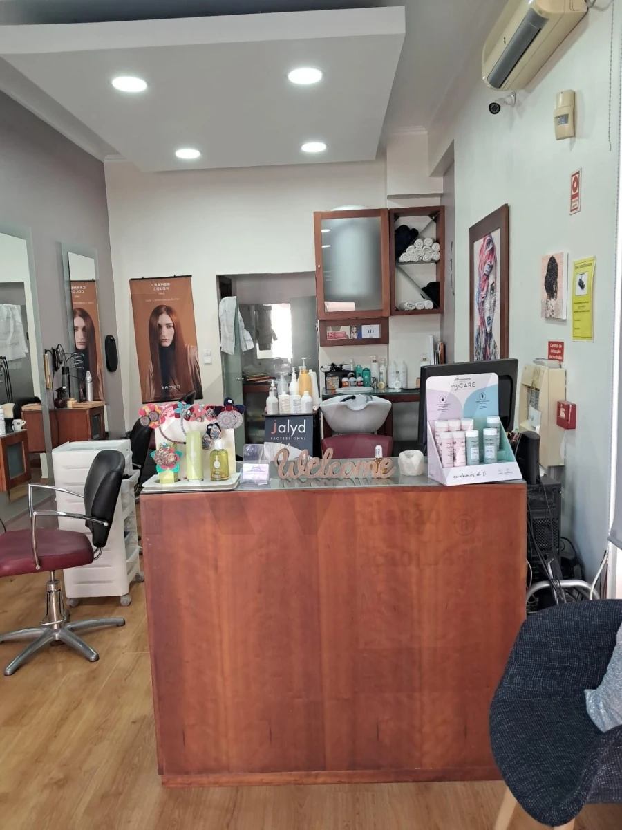 Loja para Trespasse em São João das Lampas e Terrugem Foto 6