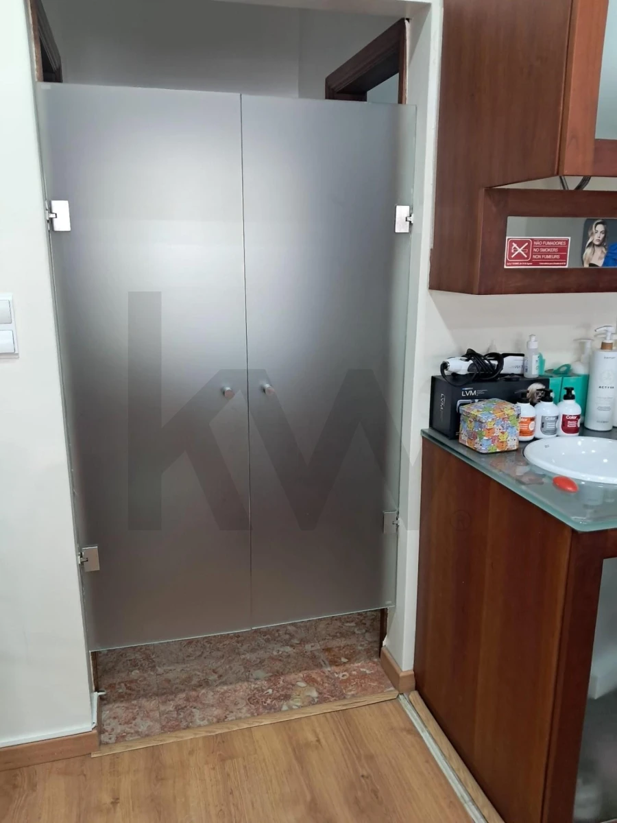 Loja para Trespasse em São João das Lampas e Terrugem Foto 12