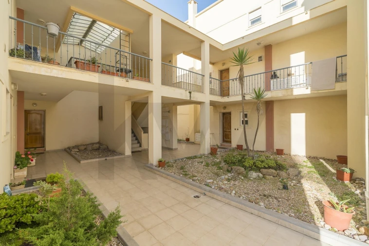 Apartamento T3 para Venda em Colares Foto 18