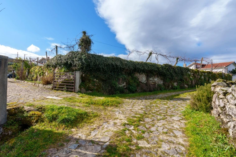 Moradia T2 para Venda em Cepelos Foto 32