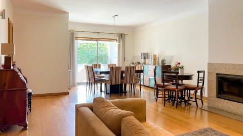 Apartamento T4 para Venda em Cidade da Maia