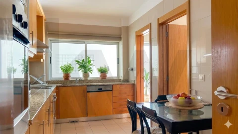 Apartamento T4 para Venda em Cidade da Maia