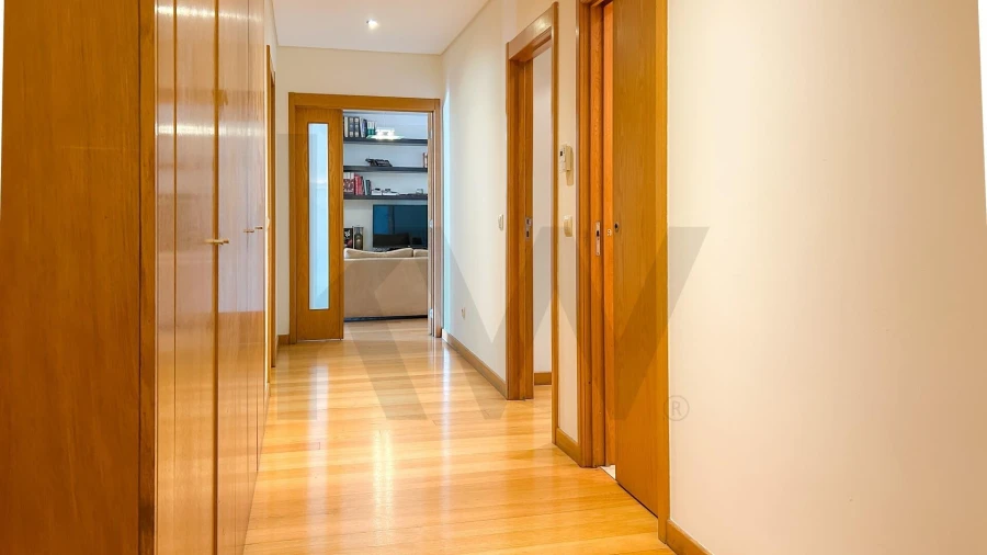 Apartamento T4 para Venda em Cidade da Maia Foto 14