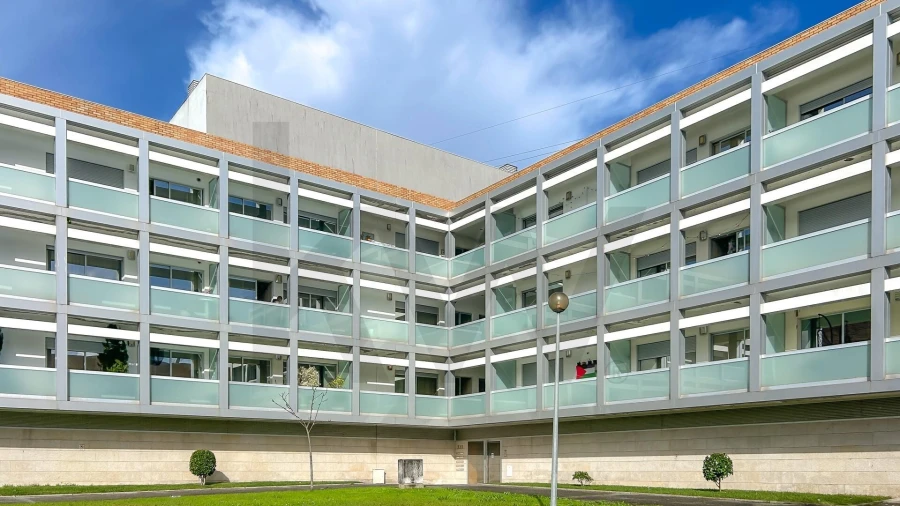 Apartamento T4 para Venda em Cidade da Maia Foto 2