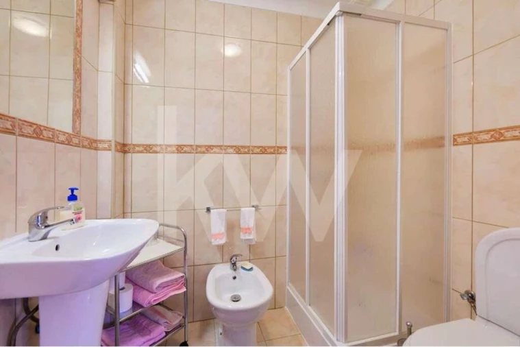 Moradia T4 para Venda em Eirado Foto 10