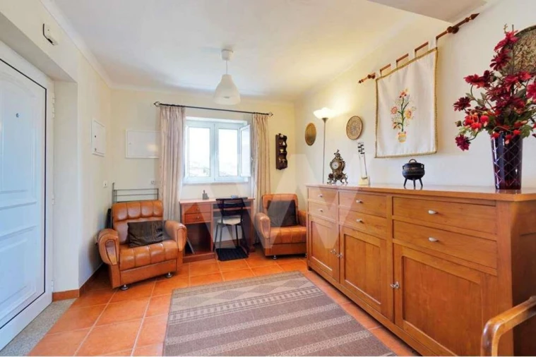 Moradia T4 para Venda em Eirado Foto 3