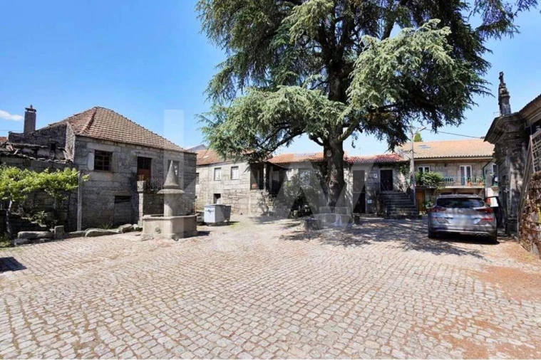 Moradia T4 para Venda em Eirado Foto 20