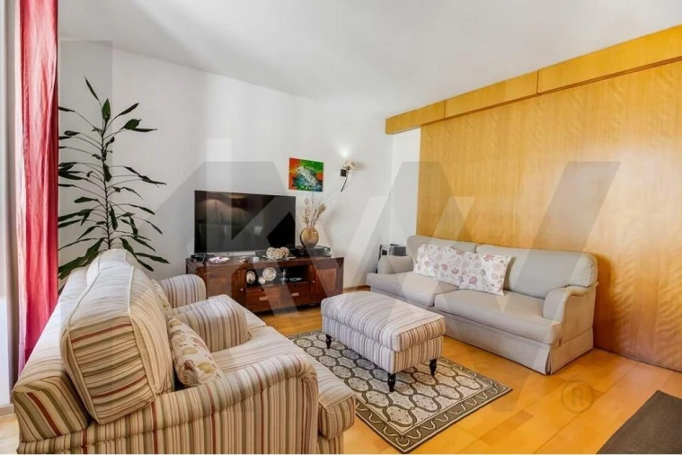 Apartamento T3 para Venda em Misericórdia Foto 5