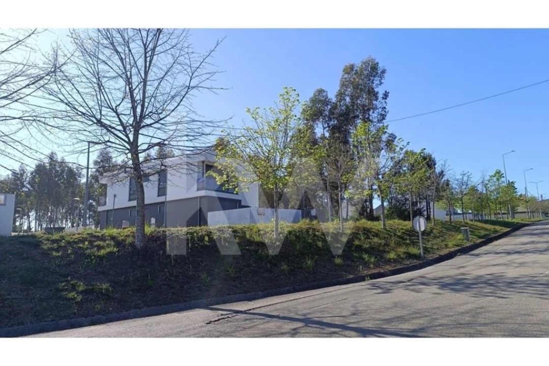 Moradia T4 para Venda em Anta e Guetim Foto 8