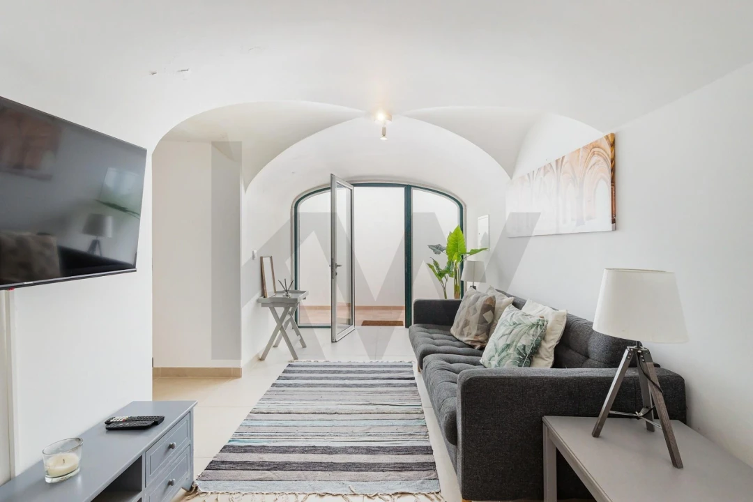 Apartamento T1 para Arrendamento em Ajuda Foto 1