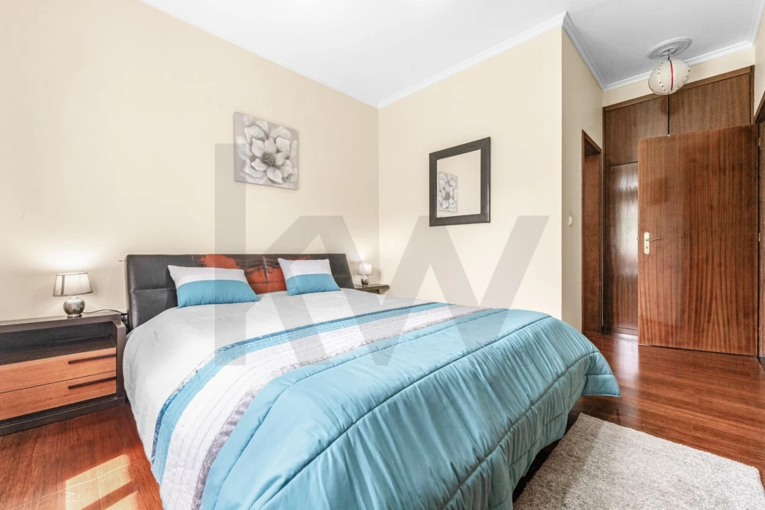 Moradia T3 para Venda em Achadas da Cruz Foto 16