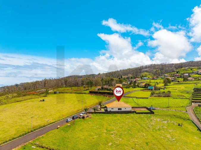 Moradia T3 para Venda em Achadas da Cruz Foto 5