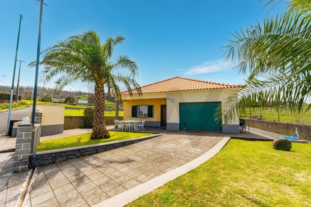 Moradia T3 para Venda em Achadas da Cruz Foto 21