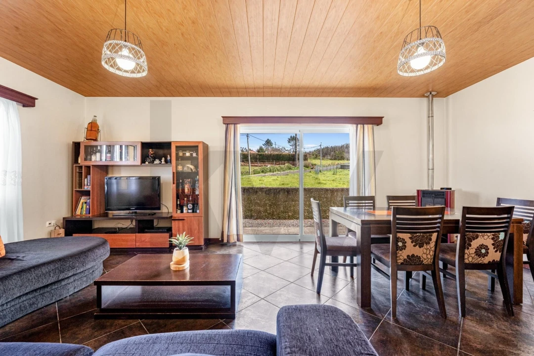 Moradia T3 para Venda em Achadas da Cruz Foto 12