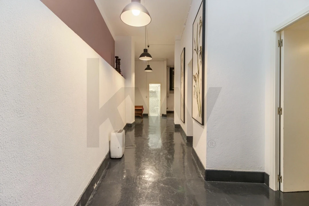 Armazém para Venda em Santa Maria Maior Foto 8