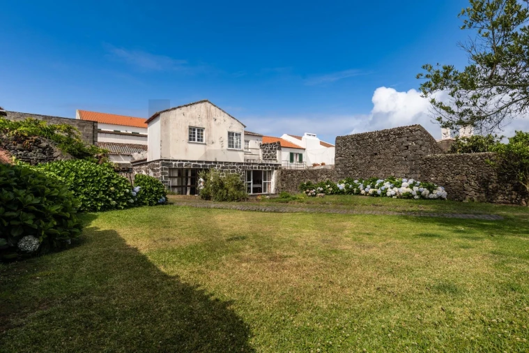 Moradia T3 para Venda em Pico da Pedra Foto 32