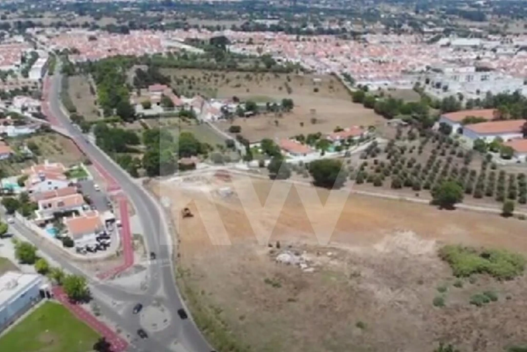 Terreno para Venda em Évora (São Mamede, Sé, São Pedro e Santo Antão) Foto 2