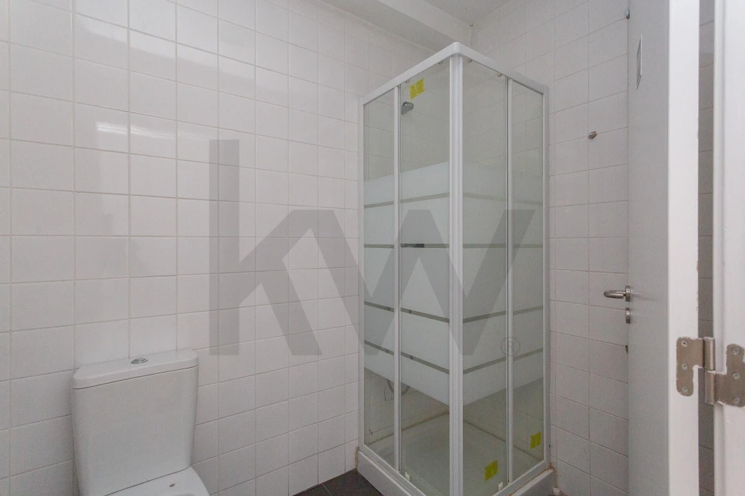 Loja para Venda em Massamá e Monte Abraão Foto 16