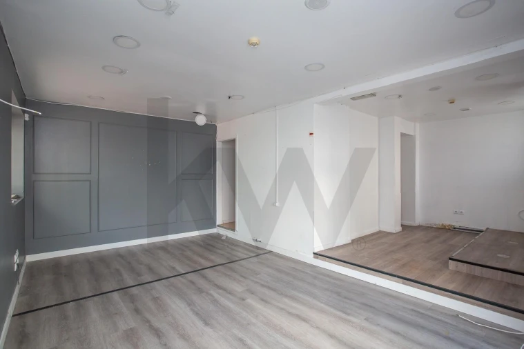 Loja para Venda em Massamá e Monte Abraão Foto 18