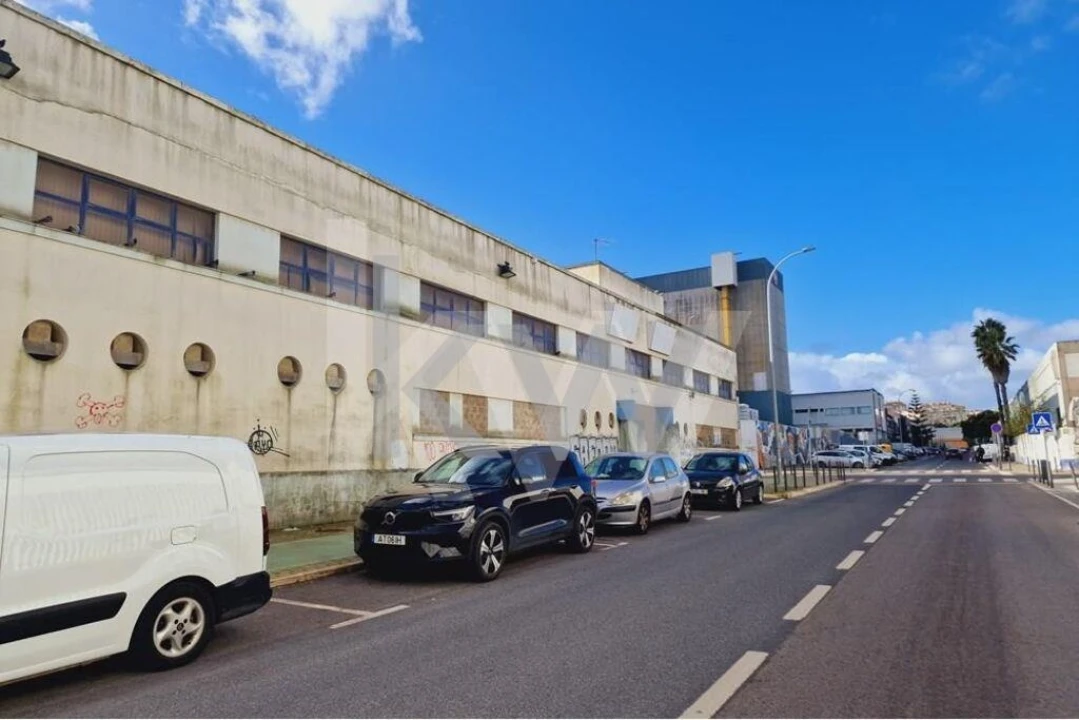 Armazém para Venda em Falagueira-Venda Nova Foto 3