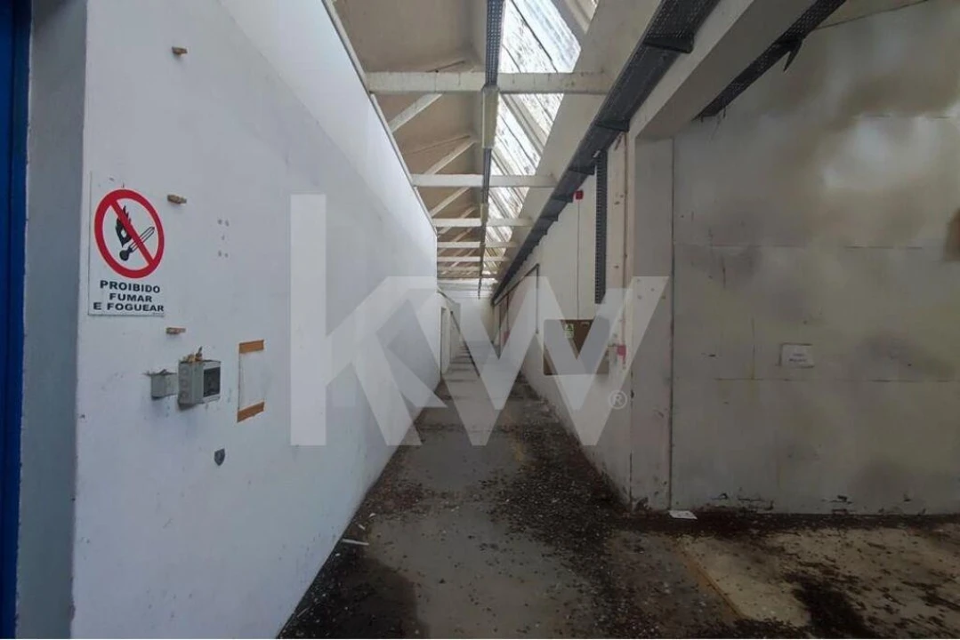 Armazém para Venda em Falagueira-Venda Nova Foto 25