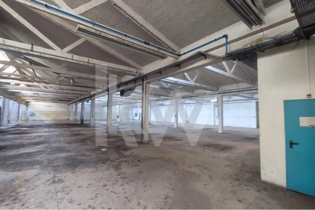 Armazém para Venda em Falagueira-Venda Nova Foto 22