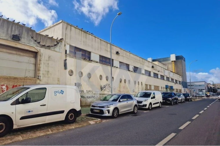 Armazém para Venda em Falagueira-Venda Nova Foto 2