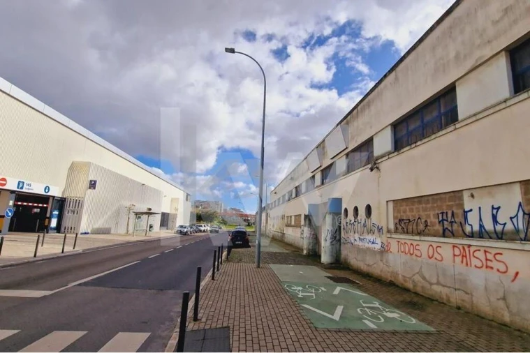 Armazém para Venda em Falagueira-Venda Nova Foto 12