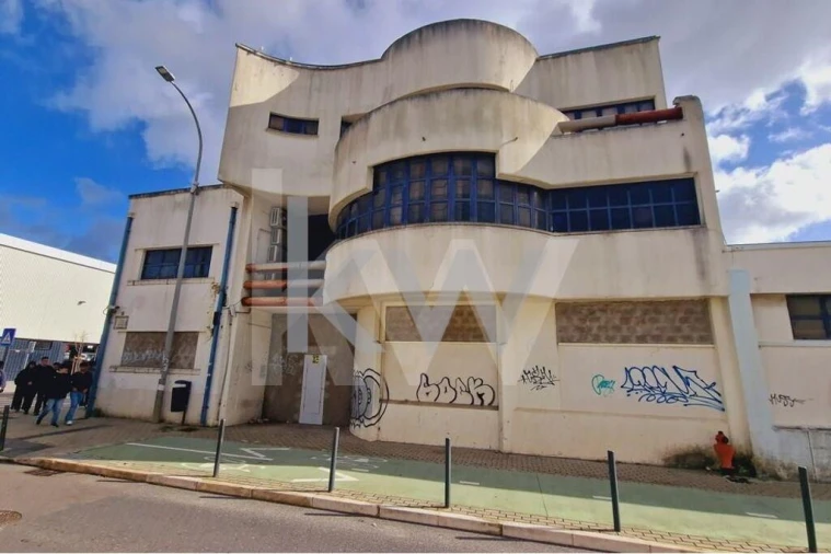 Armazém para Venda em Falagueira-Venda Nova Foto 10